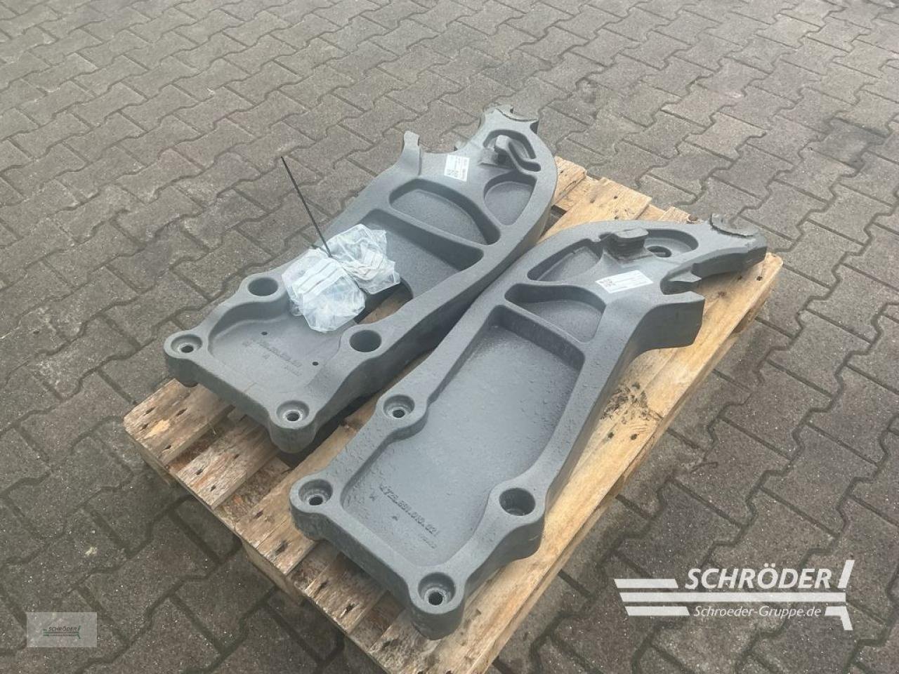 Sonstiges Traktorzubehör a típus Fendt FRONTLADERANBAUTEILE, Neumaschine ekkor: Lastrup (Kép 2)