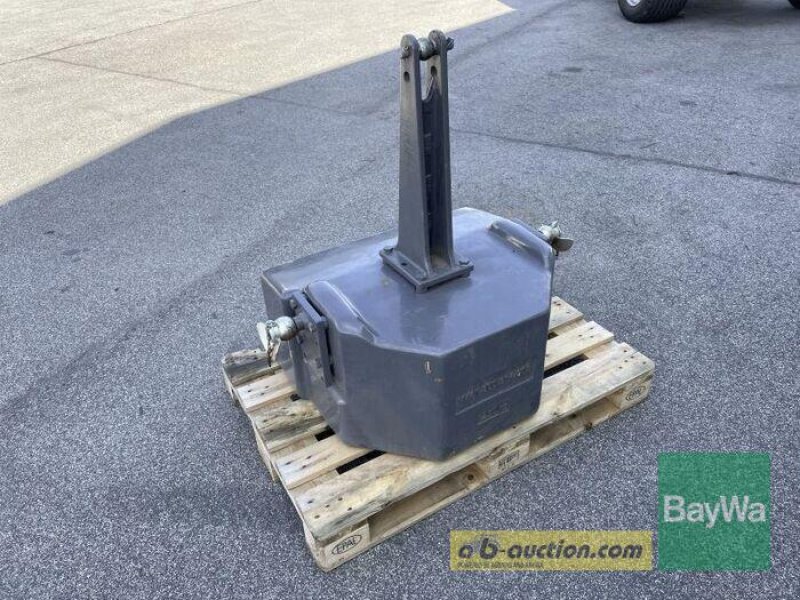 Sonstiges Traktorzubehör des Typs Fendt GEWICHT 1250 KG, Gebrauchtmaschine in Bamberg (Bild 2)