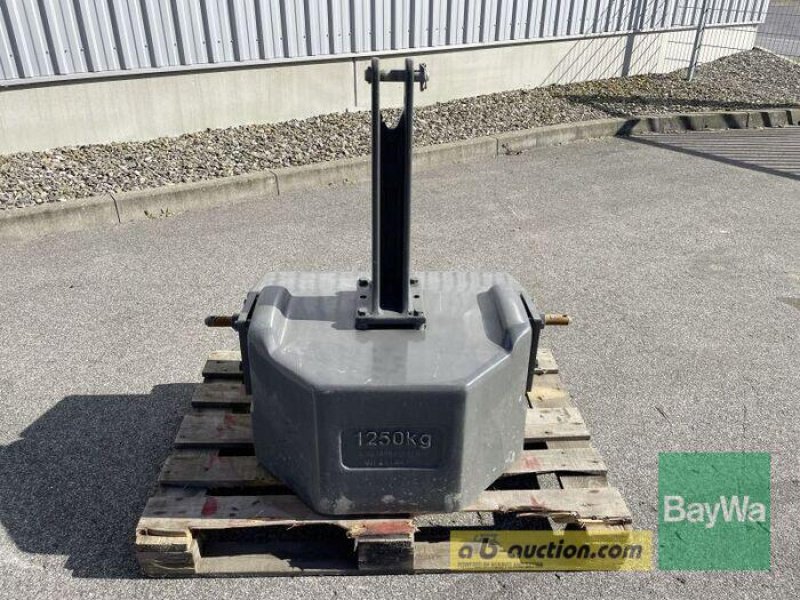 Sonstiges Traktorzubehör des Typs Fendt GEWICHT 1250 KG, Gebrauchtmaschine in Bamberg (Bild 3)