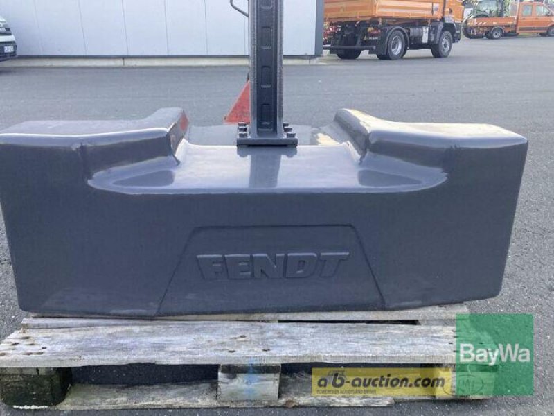 Sonstiges Traktorzubehör des Typs Fendt GEWICHT 1800 KG, Gebrauchtmaschine in Bamberg (Bild 1)