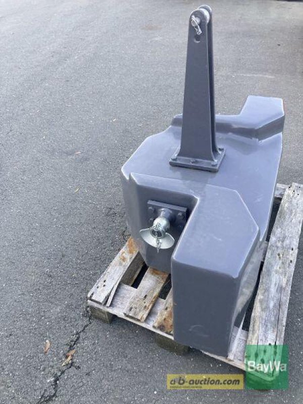 Sonstiges Traktorzubehör des Typs Fendt GEWICHT 1800 KG, Gebrauchtmaschine in Bamberg (Bild 7)