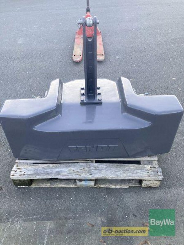 Sonstiges Traktorzubehör des Typs Fendt GEWICHT 1800 KG, Gebrauchtmaschine in Bamberg (Bild 2)