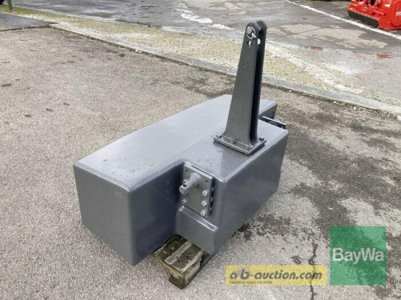 Sonstiges Traktorzubehör des Typs Fendt GEWICHT 2500 KG, Gebrauchtmaschine in Dinkelsbühl (Bild 6)