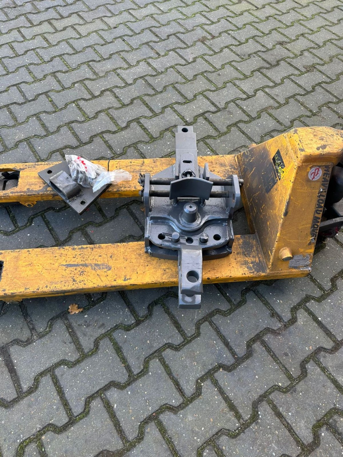 Sonstiges Traktorzubehör tipa Fendt Ondertrekhaak, Gebrauchtmaschine u zwolle (Slika 1)