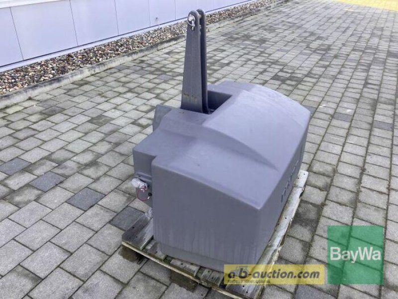 Sonstiges Traktorzubehör типа Fendt Z - GEWICHT 3300 KG #A020, Gebrauchtmaschine в Großweitzschen (Фотография 4)