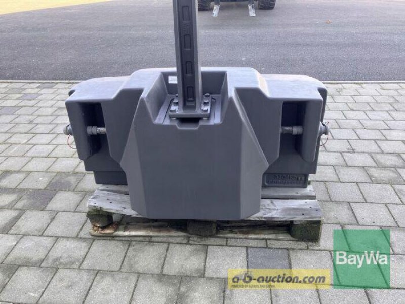 Sonstiges Traktorzubehör типа Fendt Z - GEWICHT 3300 KG #A020, Gebrauchtmaschine в Großweitzschen (Фотография 2)