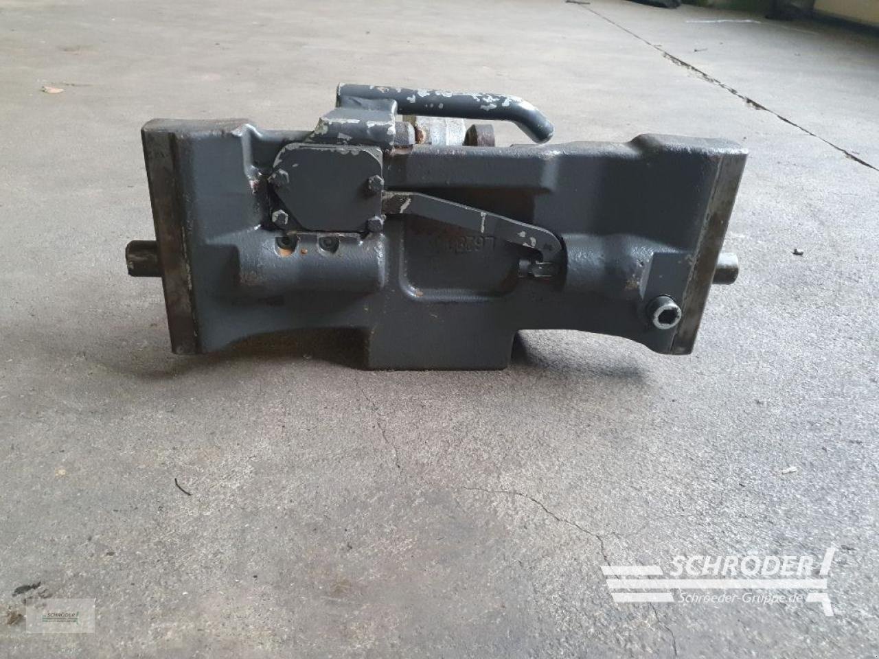 Sonstiges Traktorzubehör typu Fendt ZUGKUGELKUPPLUNG HÖHENVERSTELLBAR, Gebrauchtmaschine v Langenweddingen (Obrázek 3)