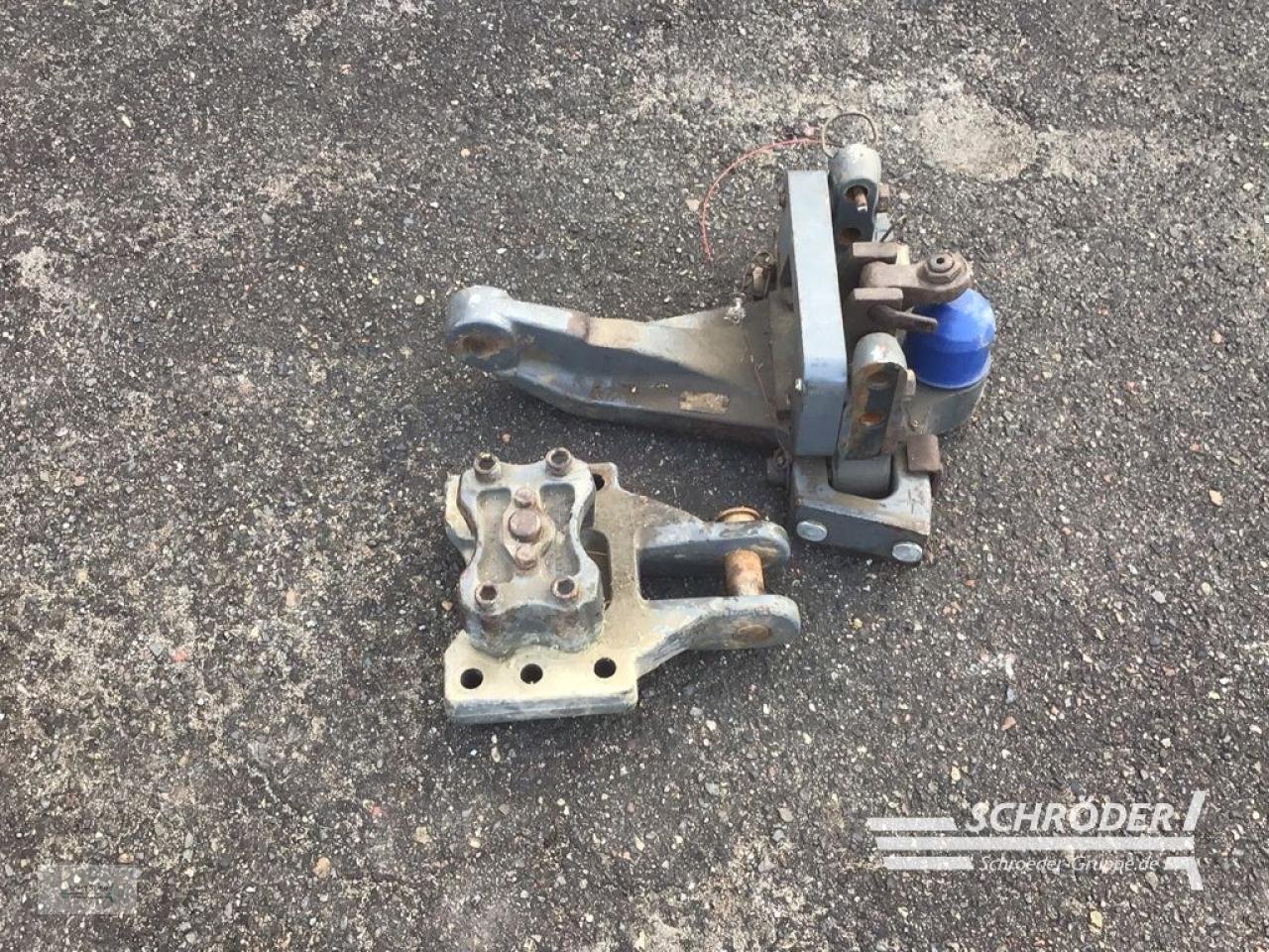 Sonstiges Traktorzubehör van het type Fendt ZUGKUGELKUPPLUNG K80 KURZ + ANBAUPLATTE, Neumaschine in Penzlin (Foto 1)