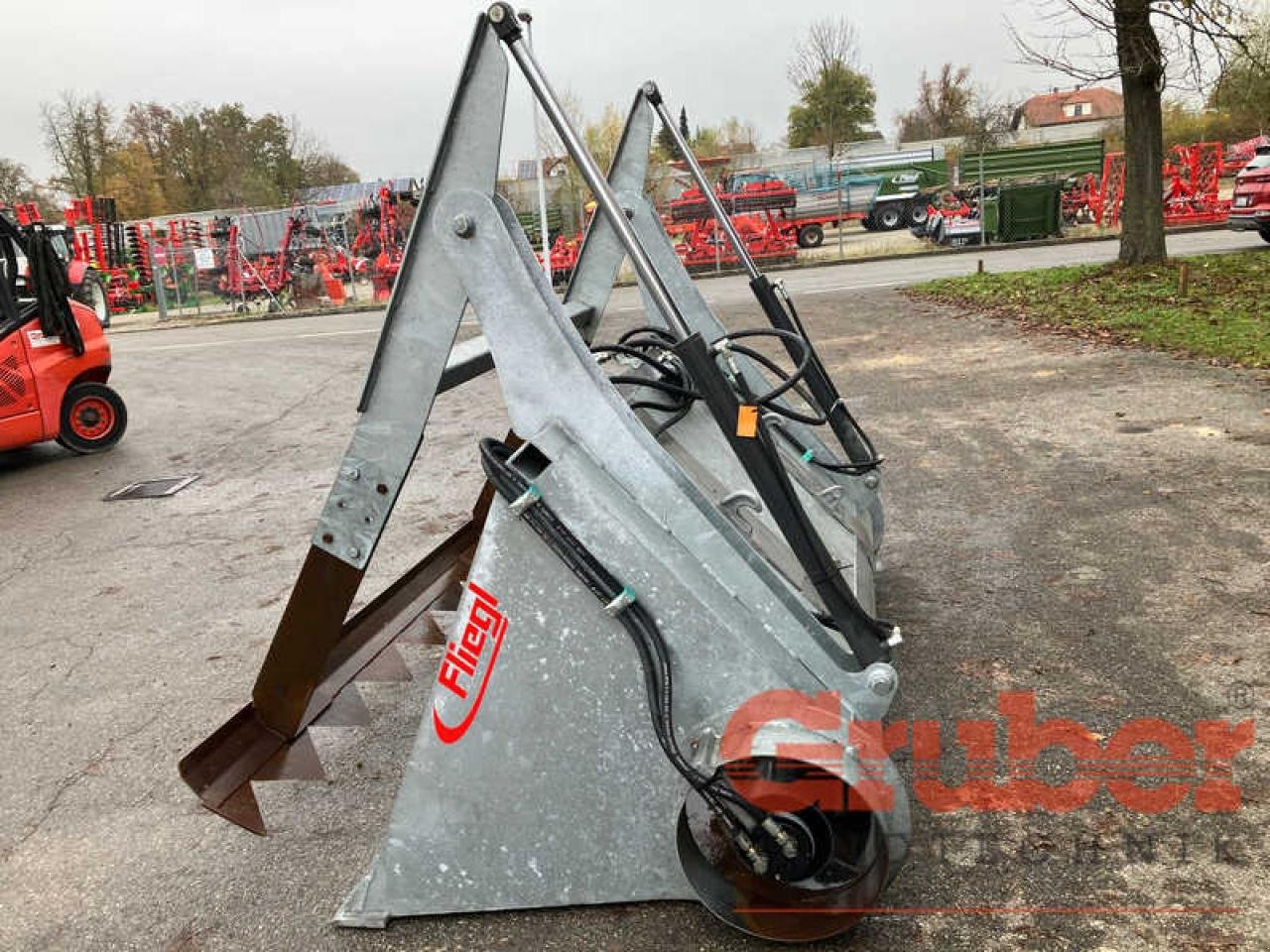 Sonstiges Traktorzubehör des Typs Fliegl Siloverteilschaufel, Gebrauchtmaschine in Ampfing (Bild 3)