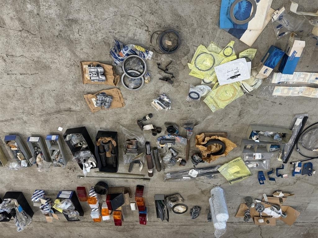 Sonstiges Traktorzubehör typu Ford Nye orginale dele, Gebrauchtmaschine v Haderup (Obrázek 8)