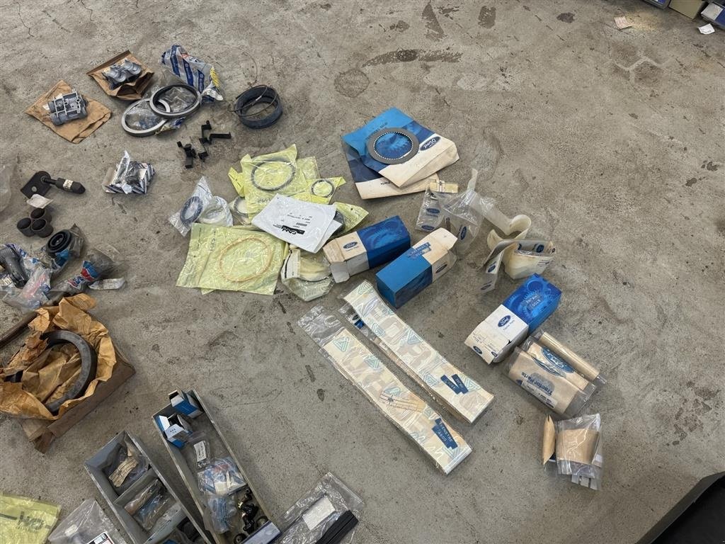 Sonstiges Traktorzubehör typu Ford Nye orginale dele, Gebrauchtmaschine v Haderup (Obrázek 25)