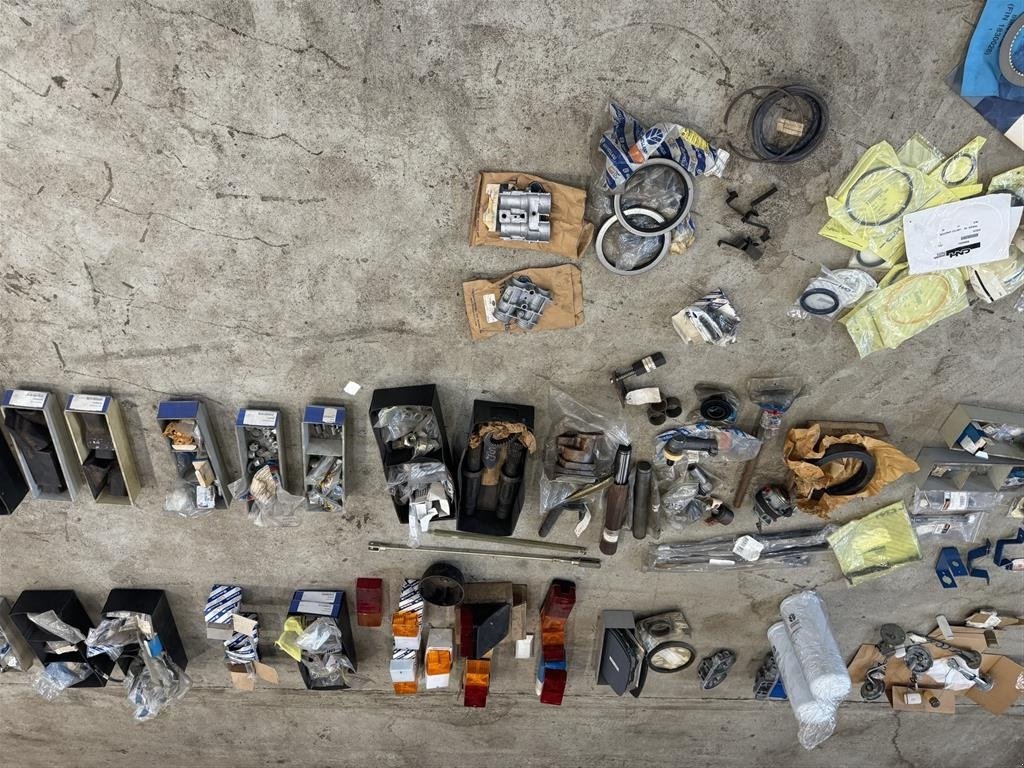 Sonstiges Traktorzubehör typu Ford Nye orginale dele, Gebrauchtmaschine v Haderup (Obrázek 10)