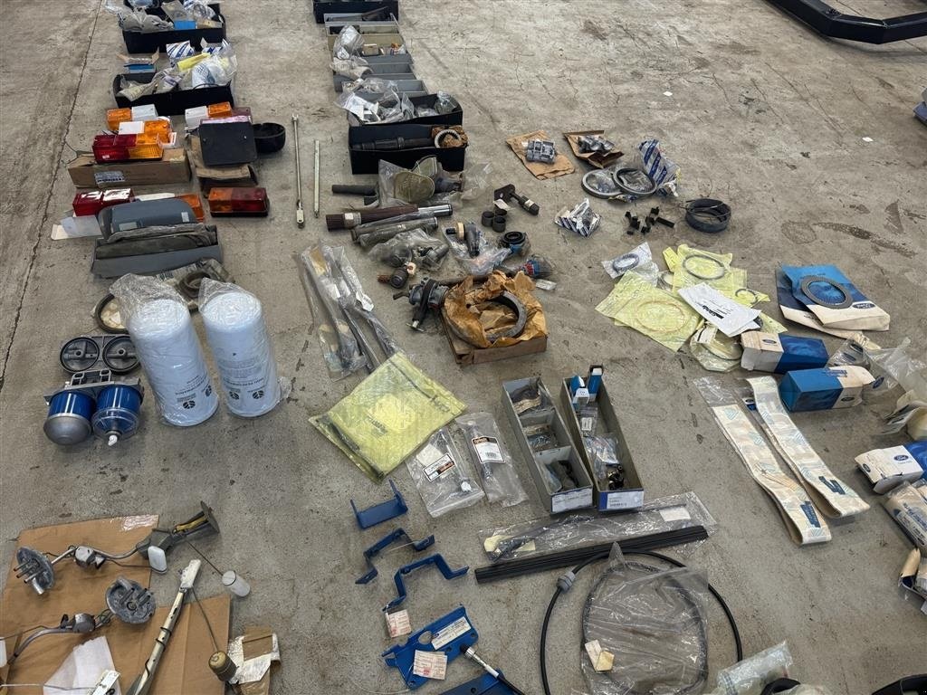 Sonstiges Traktorzubehör typu Ford Nye orginale dele, Gebrauchtmaschine v Haderup (Obrázek 24)