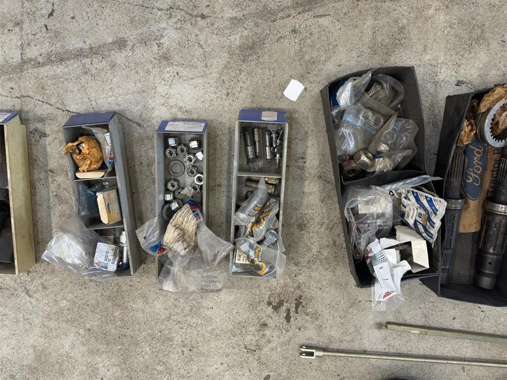 Sonstiges Traktorzubehör typu Ford Nye orginale dele, Gebrauchtmaschine v Haderup (Obrázek 13)