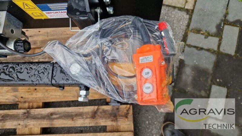 Sonstiges Traktorzubehör Türe ait GiANT HECKENSCHERE, Neumaschine içinde Melle-Wellingholzhausen (resim 3)