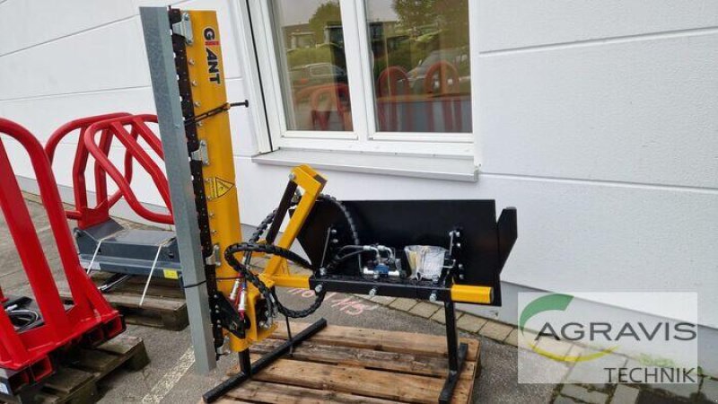 Sonstiges Traktorzubehör Türe ait GiANT HECKENSCHERE, Neumaschine içinde Melle-Wellingholzhausen (resim 1)