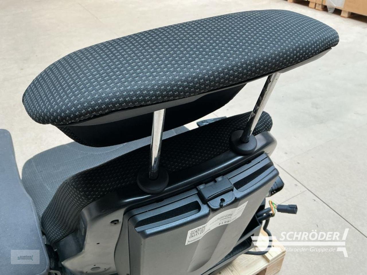 Sonstiges Traktorzubehör типа Grammer SUPER KOMFORTSITZ EVOLUTION DL, Gebrauchtmaschine в Hemmoor (Фотография 3)