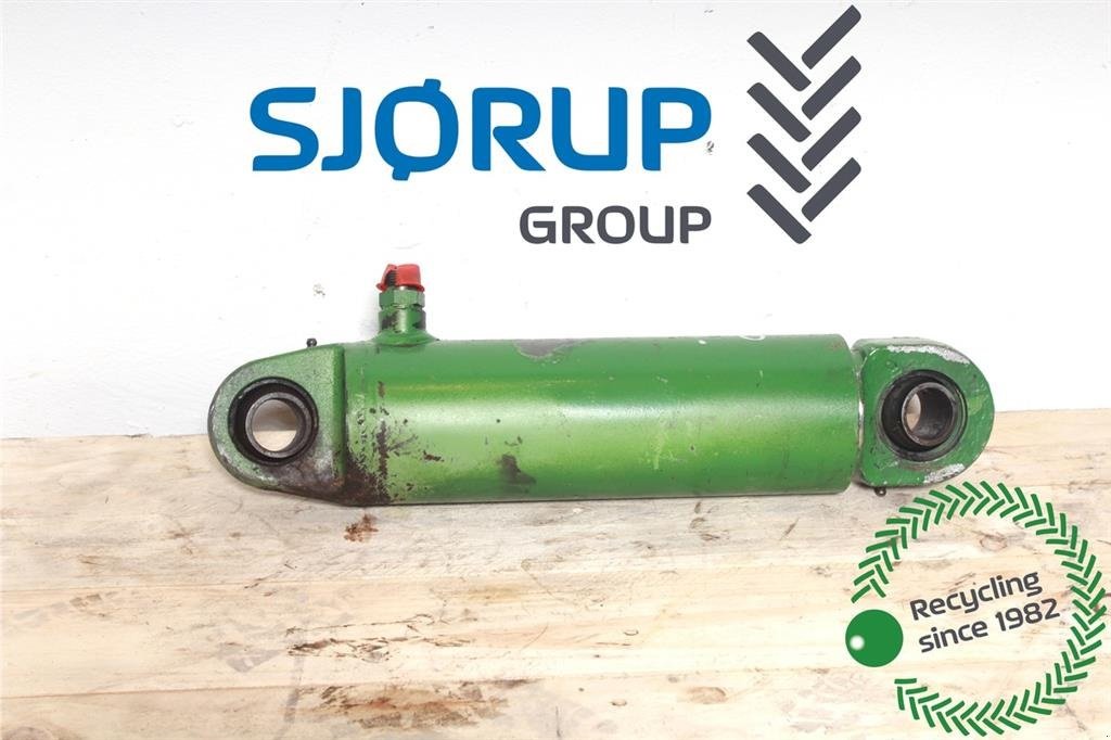 Sonstiges Traktorzubehör типа John Deere 6300 Højre Liftcylinder / Right Lift Cylinder, Gebrauchtmaschine в Viborg (Фотография 1)