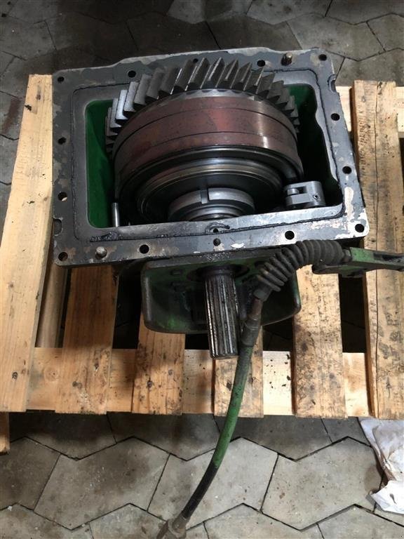 Sonstiges Traktorzubehör типа John Deere 6900 - 4WD kobling og hus, Gebrauchtmaschine в Aabenraa (Фотография 1)