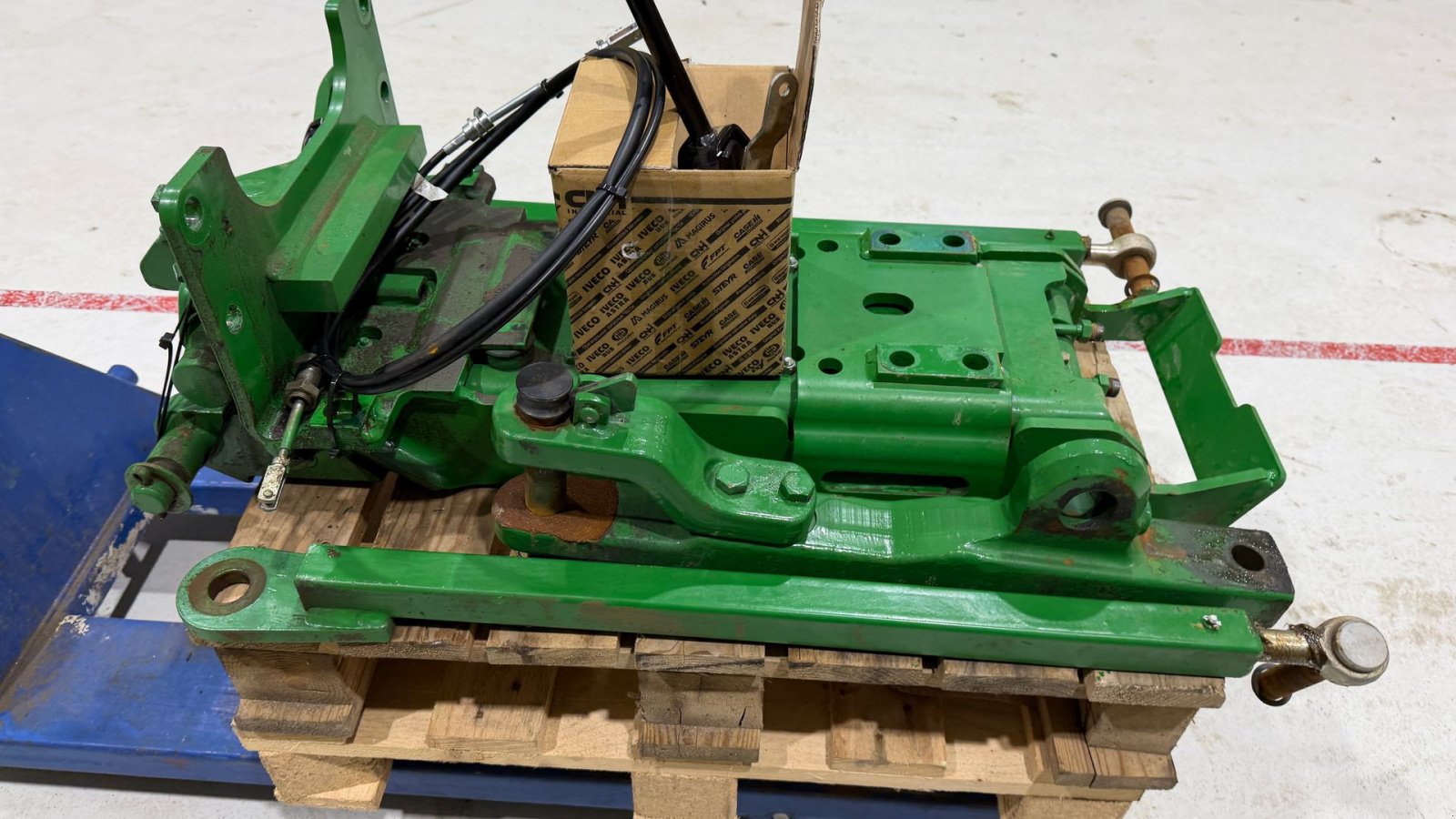 Sonstiges Traktorzubehör типа John Deere 6R Hitch, Gebrauchtmaschine в Nørager (Фотография 2)
