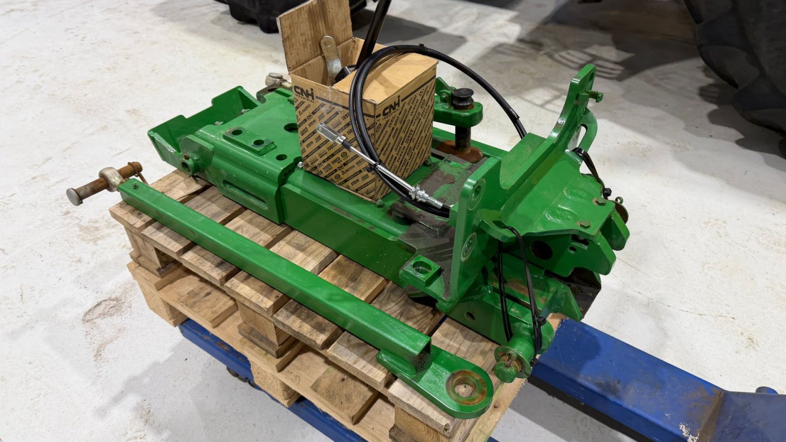 Sonstiges Traktorzubehör типа John Deere 6R Hitch, Gebrauchtmaschine в Nørager (Фотография 6)