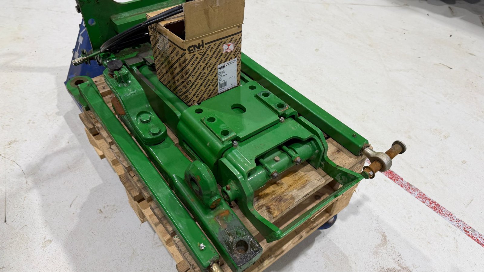 Sonstiges Traktorzubehör типа John Deere 6R Hitch, Gebrauchtmaschine в Nørager (Фотография 3)