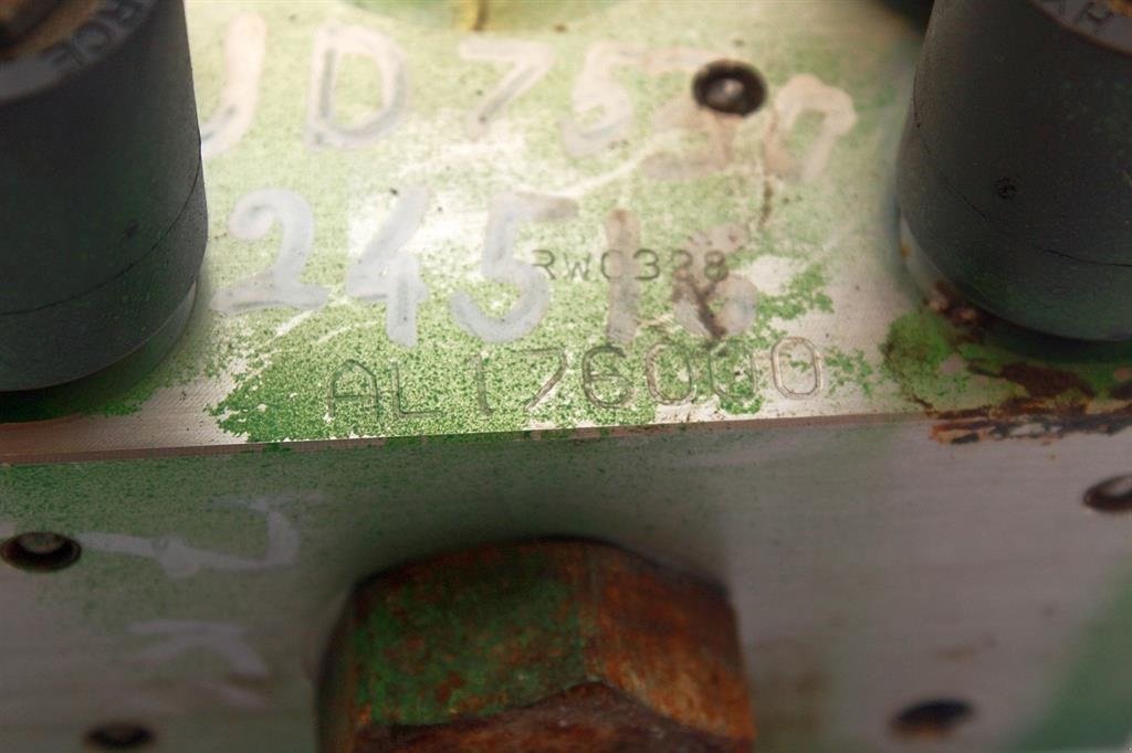 Sonstiges Traktorzubehör des Typs John Deere 7530 Affredringsventil / Suspension Controle Valve, Gebrauchtmaschine in Viborg (Bild 7)