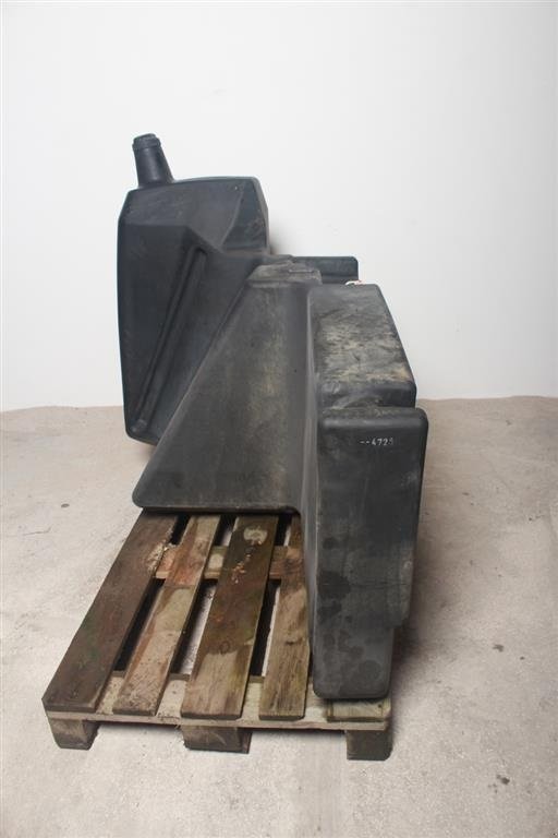 Sonstiges Traktorzubehör des Typs John Deere 7530 Dieseltank / Fuel Tank, Gebrauchtmaschine in Viborg (Bild 2)