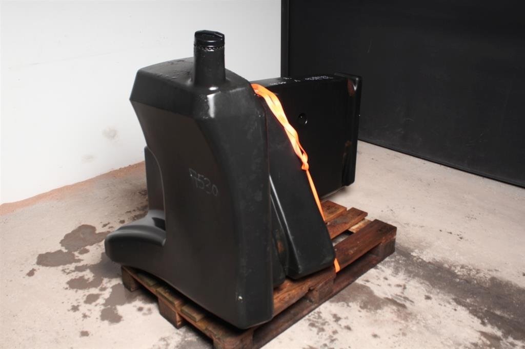 Sonstiges Traktorzubehör des Typs John Deere 7530 DIESELTANK JOHN DEERE 7530 / JOHN DEERE 7530 FUEL TANK, Gebrauchtmaschine in Viborg (Bild 6)