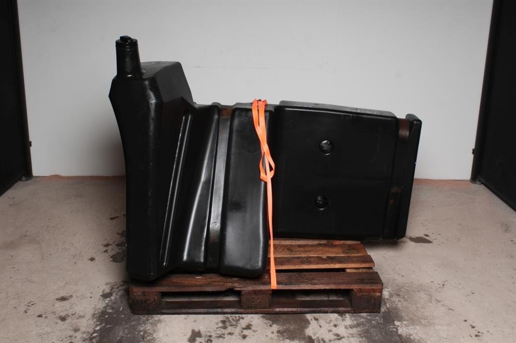 Sonstiges Traktorzubehör des Typs John Deere 7530 DIESELTANK JOHN DEERE 7530 / JOHN DEERE 7530 FUEL TANK, Gebrauchtmaschine in Viborg (Bild 8)