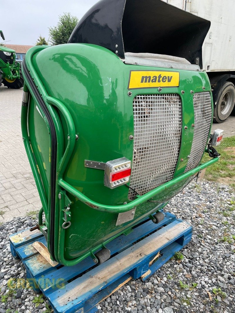 Sonstiges Traktorzubehör typu John Deere Matev Saug-Kehrmaschine mit Schlauch / Räumschild, Gebrauchtmaschine v Wesseling-Berzdorf (Obrázek 7)