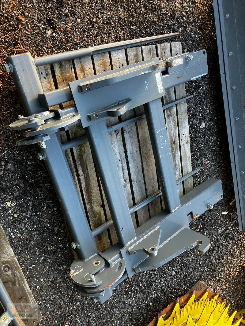 Sonstiges Traktorzubehör za tip Kramer Ballenspieß klappbar EURO, Gebrauchtmaschine u Alt-Mölln (Slika 3)