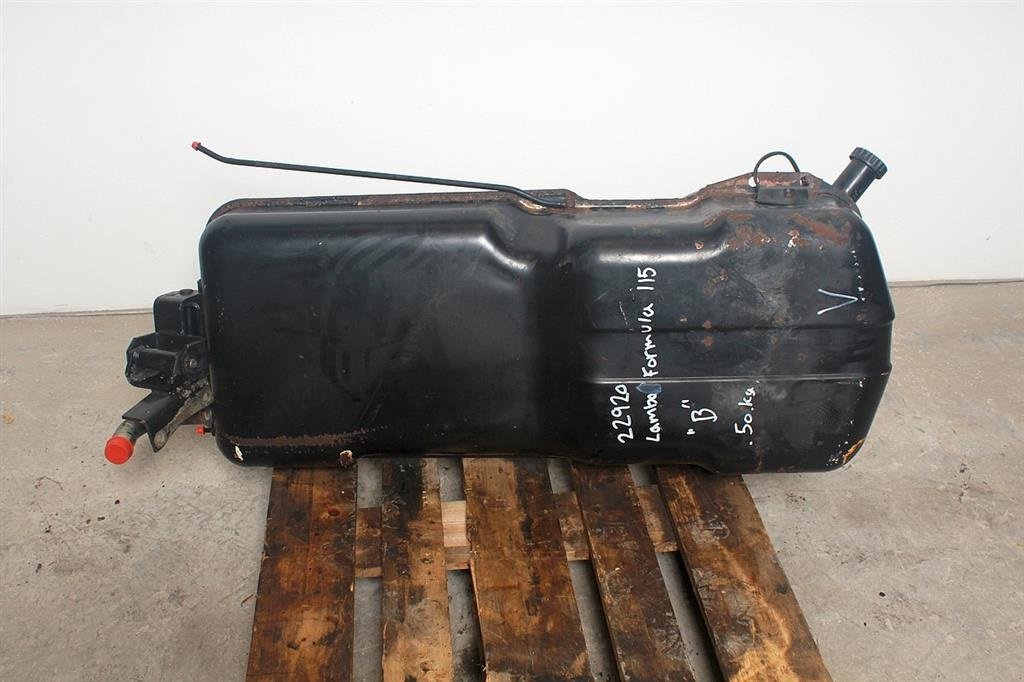 Sonstiges Traktorzubehör typu Lamborghini Formula 115 Dieseltank / Fuel Tank, Gebrauchtmaschine v Viborg (Obrázek 5)