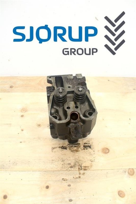 Sonstiges Traktorzubehör типа Lamborghini Formula 135 Topstykke / Cylinder Head, Gebrauchtmaschine в Viborg (Фотография 1)