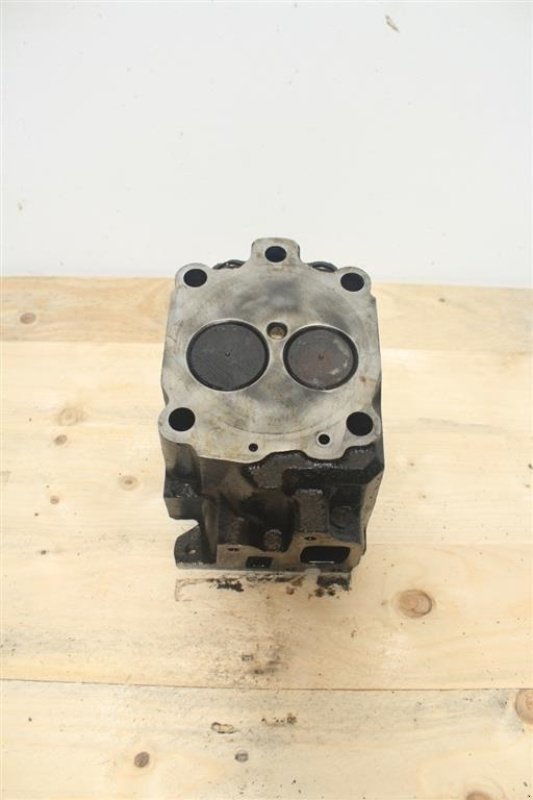 Sonstiges Traktorzubehör типа Lamborghini Formula 135 Topstykke / Cylinder Head, Gebrauchtmaschine в Viborg (Фотография 2)