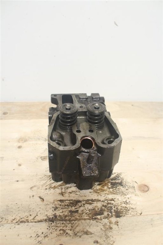 Sonstiges Traktorzubehör Türe ait Lamborghini Formula 135 Topstykke / Cylinder Head, Gebrauchtmaschine içinde Viborg (resim 4)