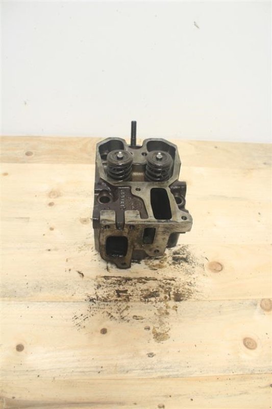 Sonstiges Traktorzubehör typu Lamborghini Formula 135 Topstykke / Cylinder Head, Gebrauchtmaschine v Viborg (Obrázek 4)