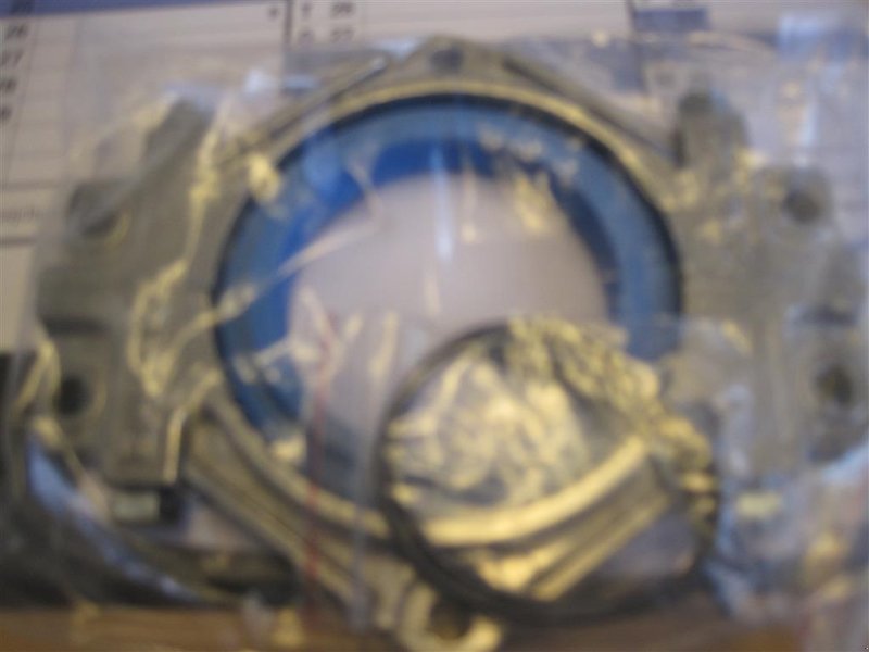 Sonstiges Traktorzubehör Türe ait Massey Ferguson 135 Pakdåse krumtap opgradering, Gebrauchtmaschine içinde Aabenraa (resim 1)