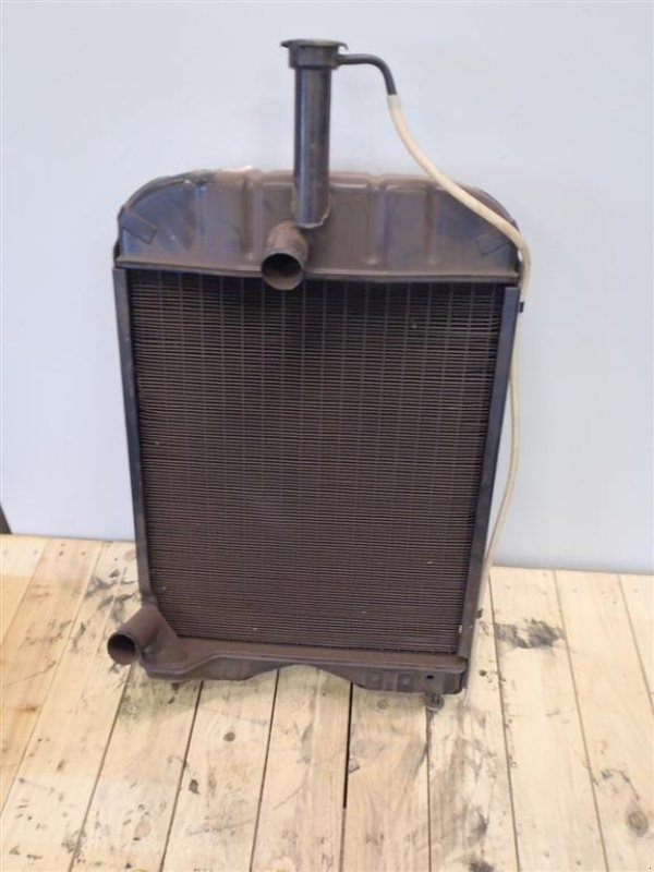 Sonstiges Traktorzubehör типа Massey Ferguson 240 Vandkøler, Gebrauchtmaschine в Viborg (Фотография 2)