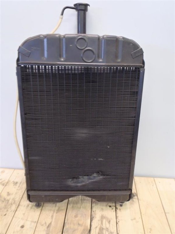 Sonstiges Traktorzubehör типа Massey Ferguson 240 Vandkøler, Gebrauchtmaschine в Viborg (Фотография 3)