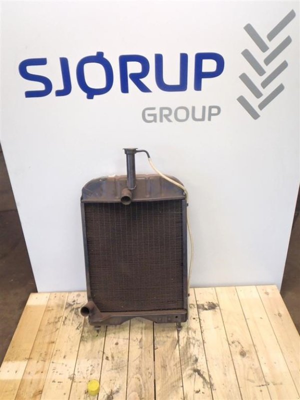 Sonstiges Traktorzubehör типа Massey Ferguson 240 Vandkøler, Gebrauchtmaschine в Viborg (Фотография 1)