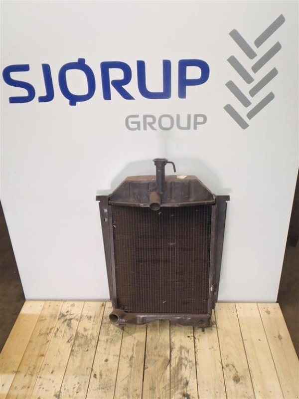 Sonstiges Traktorzubehör типа Massey Ferguson 240 Vandkøler, Gebrauchtmaschine в Viborg (Фотография 1)