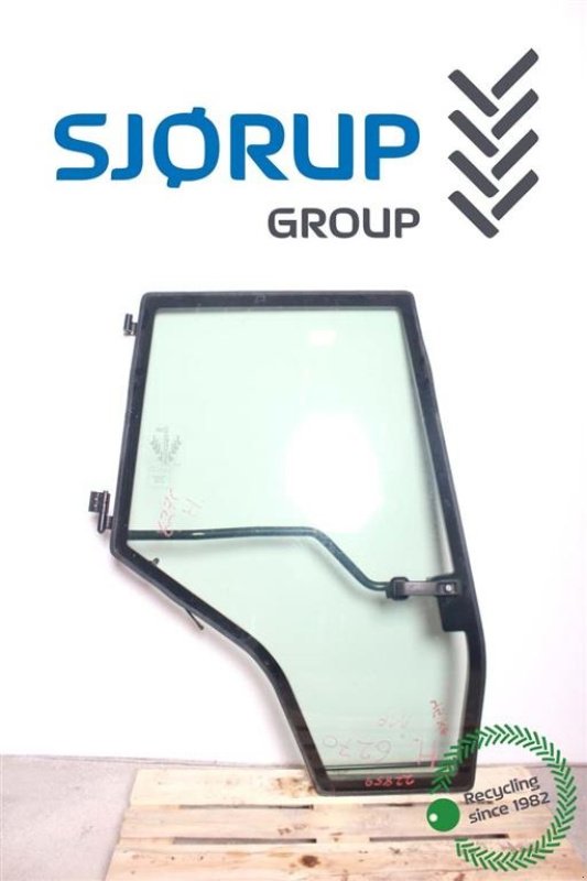 Sonstiges Traktorzubehör типа Massey Ferguson 6270 Højre dør / Right Doors, Gebrauchtmaschine в Viborg (Фотография 1)