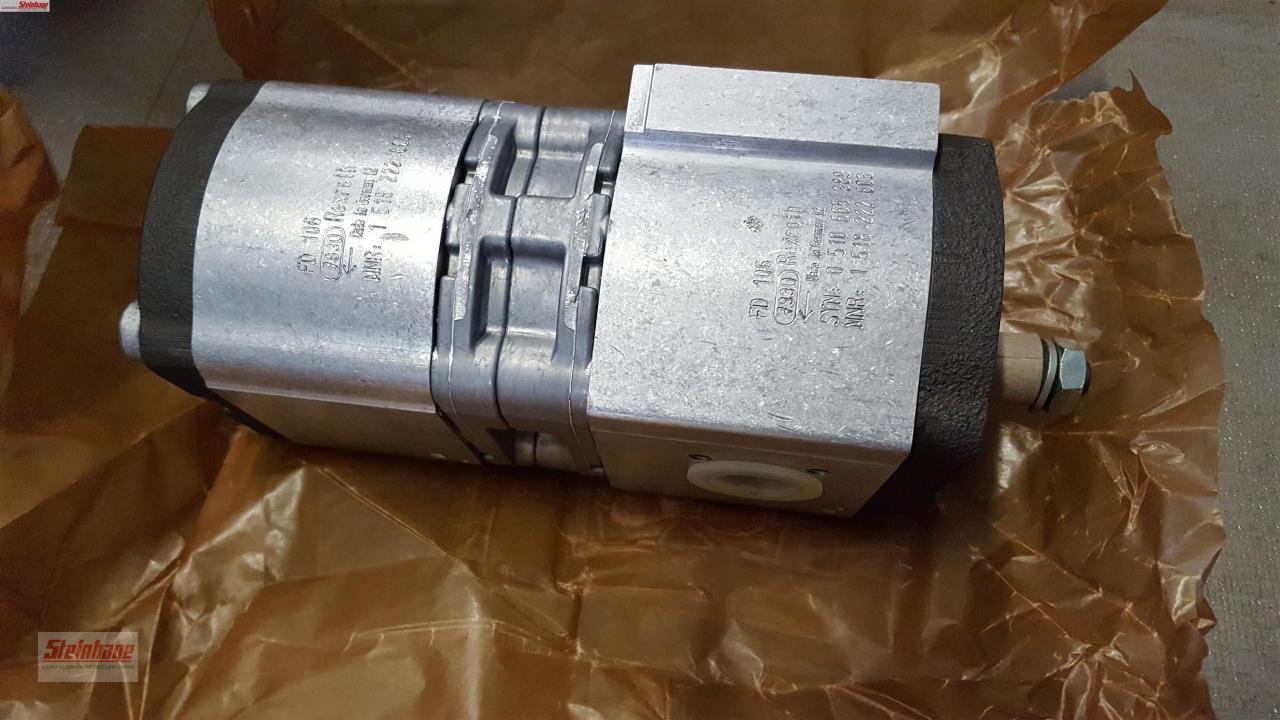 Sonstiges Traktorzubehör van het type Massey Ferguson Hydraulikpumpe, Neumaschine in Rollwitz (Foto 1)