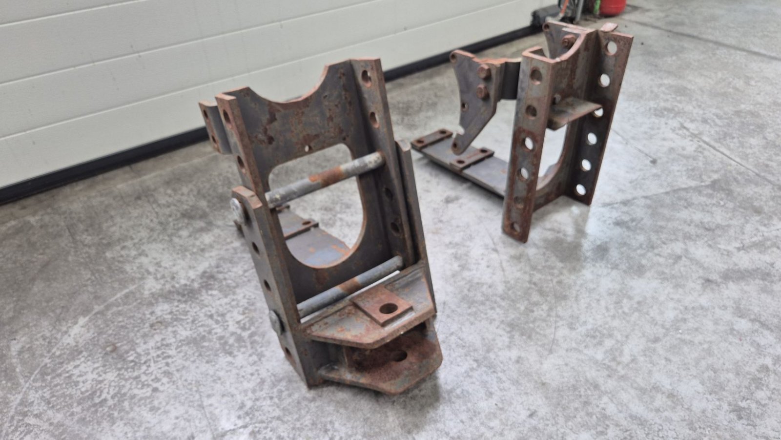 Sonstiges Traktorzubehör typu Massey Ferguson Trekhaakslede trekhaakrail frame, Gebrauchtmaschine v Schoonebeek (Obrázek 2)