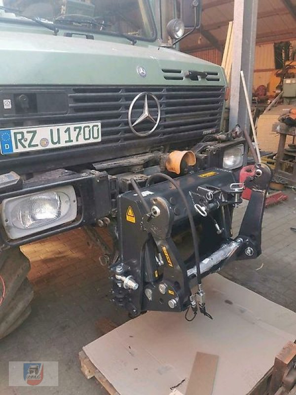 Sonstiges Traktorzubehör типа Mercedes-Benz Frontkraftheber NEU MB Trac Anbauplatte, Neumaschine в Fitzen (Фотография 1)