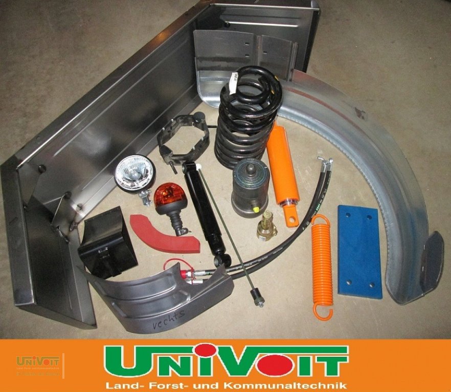 Sonstiges Traktorzubehör des Typs Mercedes-Benz Unimog Kotflügel U 424 / 427, Neumaschine in Warmensteinach (Bild 2)