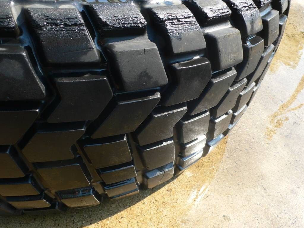 Sonstiges Traktorzubehör a típus Michelin 18.4 R 30 Bib x gazon band + velg, Gebrauchtmaschine ekkor: Borne (Kép 3)