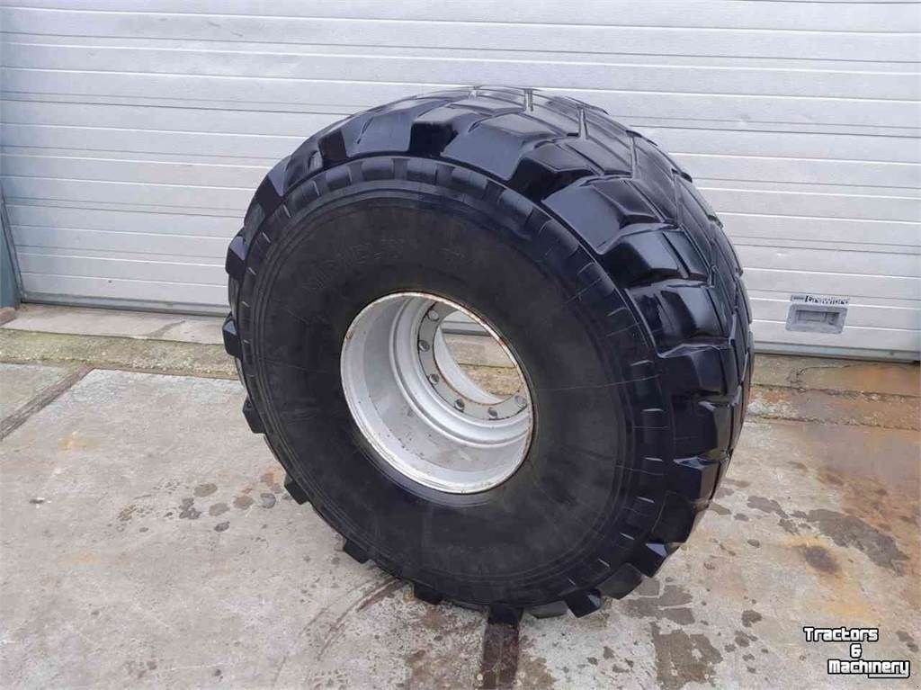 Sonstiges Traktorzubehör des Typs Michelin 24x20,5 24205 XS wiel, Gebrauchtmaschine in Zevenaar (Bild 1)