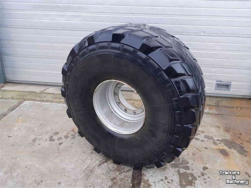 Sonstiges Traktorzubehör tip Michelin 24x20,5 24205 XS wiel, Gebrauchtmaschine in Zevenaar (Poză 1)